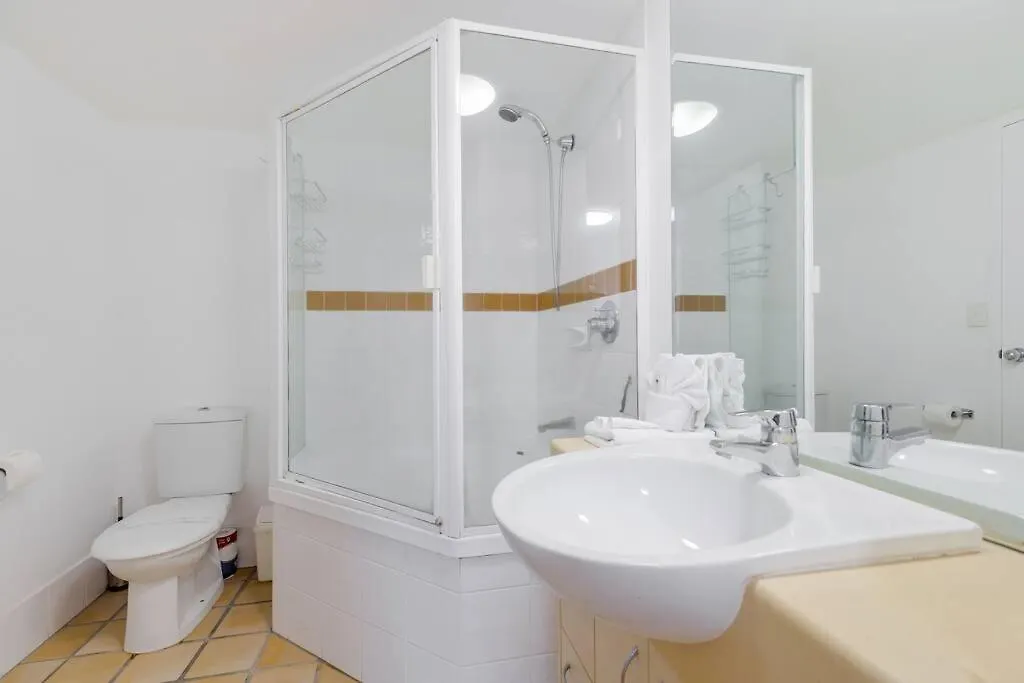 Beach-Side Family Apartment At Alex Beach Resort Alexandra Headland